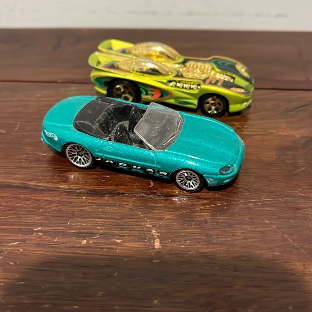 2-(two) 1996 Hot Wheels JAGUAR XK8 Green Color & 1994 Splitten Image II Toy Cars
